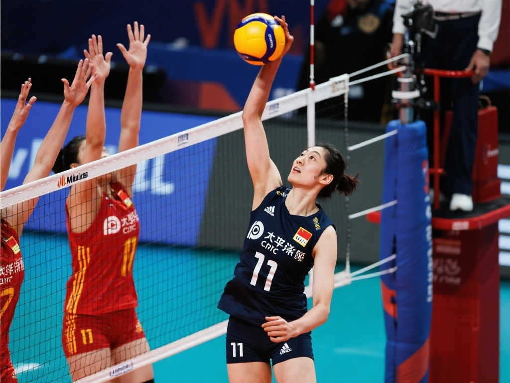 朱婷11分闪耀赛场!科内3-0横扫米兰,意甲女排总决赛夺冠在望 朱婷11分闪耀赛场!科内3-0横扫米兰,意甲女排总决赛夺冠在望